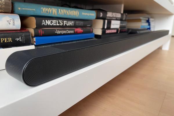 Samsung HW-S800B: Soundbar-ul care îți va încânta simțurile, cu Dolby Atmos, putere de 330W și o talie pe care boxele portabile ar fi invidioase