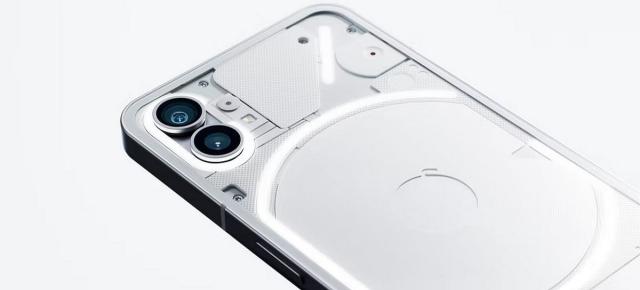 Nothing Phone (1) are un senzor pentru amprente optic; Aflăm cum a fost conceput și dezvoltat smartphone-ul