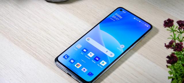 OnePlus Nord 2T 5G: Display de calitate, mai luminos decât la OnePlus Nord 2