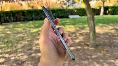 Motorola edge 70: Seria edge nu mai este despre ecranul curbat, înseamnă acum și smartphone-uri foarte subțiri, de 5,9mm