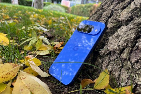 Google Pixel 10: Design cu personalitate şi tineresc, aduce cu Pixel 9 