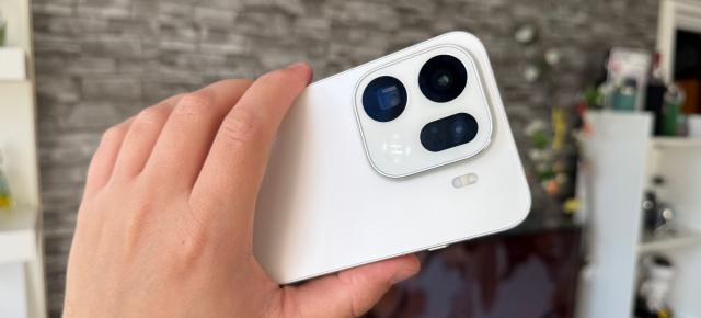 OPPO Find X9 Pro Unboxing: în sfârşit un telefon cu baterie de 7500 mAh în Europa! 