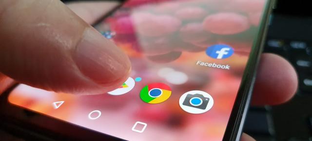 ASUS ZenFone 6: Hardware cu pachetul complet, puţine compromisuri