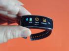 Samsung Gear Fit Review: gadget de fitness cu design atractiv, dar cu unele lipsuri (Video)