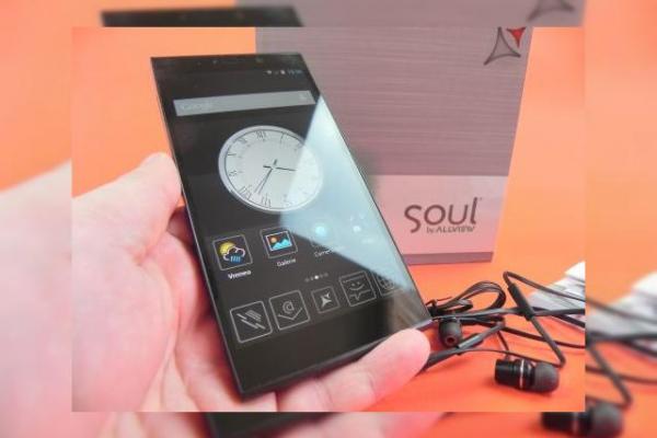Allview X1 Xtreme unboxing: scoatem din cutie unul dintre puținele smartphone-uri cu 3 GB RAM din lume (Video)
