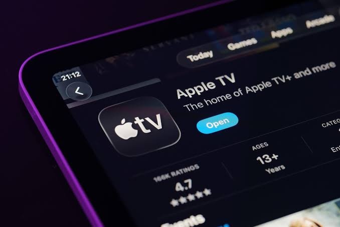Apple TV depășește HBO Max la apariții media în România, după prima lună (Statistici)