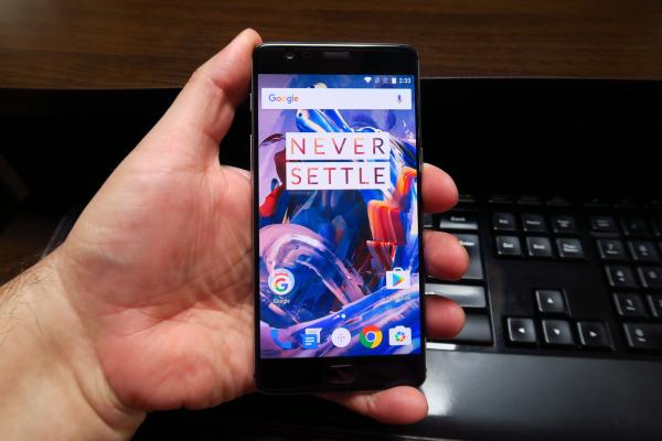 OnePlus 3/ 3T primesc actualizarea la Android 9.0 Pie, deşi sunt telefoane din 2016