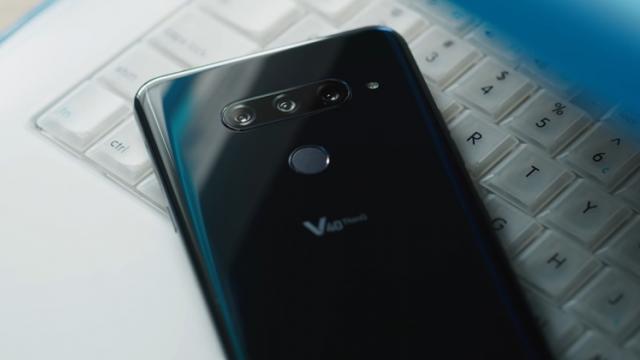 <b>DxOMark îşi face "mea culpa", ar fi greşit nota lui LG V40 ThinQ; Iată care a fost problema</b>Pentru unii DxOMark este reperul absolut pentru teste de camere foto smartphone. Pentru alţii este o entitate plătită de marile companii şi care se înclină după cum bate vântul. Firma franceză a câştigat un pic de încredere