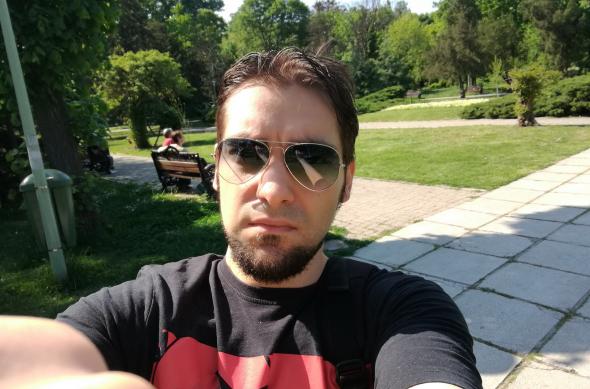 Selfie (Samsung Galaxy S7 vs Huawei P9 vs Xiaomi Mi 5): Huawei P9