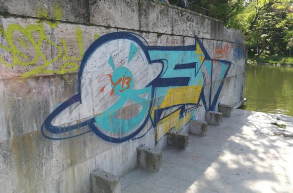 Graffiti (Samsung Galaxy S7 vs Huawei P9 vs Xiaomi Mi 5): Huawei P9