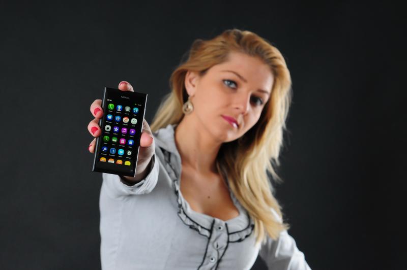 Nokia N9 - Mobigirl: CMC_1676.JPG