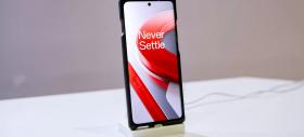 OnePlus 12 apare în fotografii hands-on, cu ecran BOE X1 ce atinge o luminozitate de top