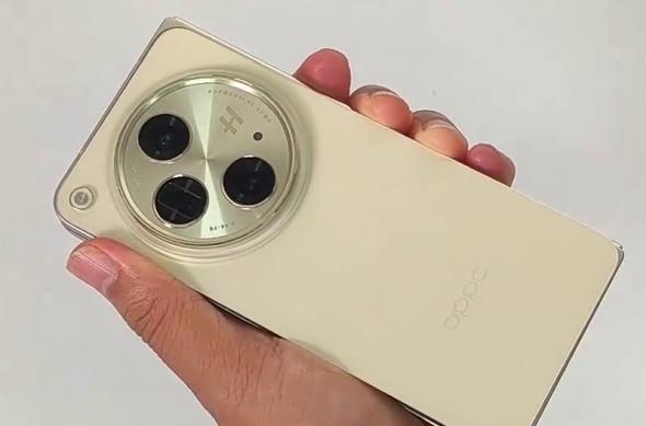 OPPO Find N3 - Fotografii hands-on (Leak): F8TU5FCXIAExZM1.jpg