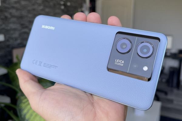 Xiaomi 13T Pro: Design polarizant, sobru, camera are ceva personalitate