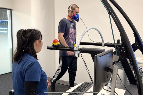 Am alergat cu sportivii olimpici finlandezi în laboratorul Huawei de teste fitness (Watch GT 4)