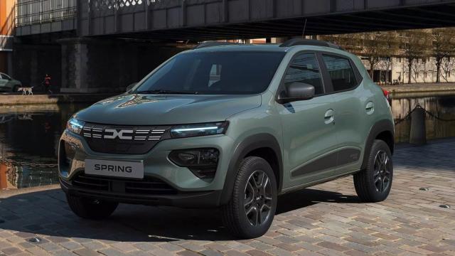 <b>Dacia Spring se ieftineşte; Iată cu cât</b>Dacia Spring a ajuns rapid un hit în rândul maşinilor electrice din Europa, ajutată mult şi de preţul său atractiv. Acum el devine şi mai tentant, cel puţin pe una dintre pieţele pe care activează compania. Da, Dacia tocmai a ieftinit Spring şi aflaţi 