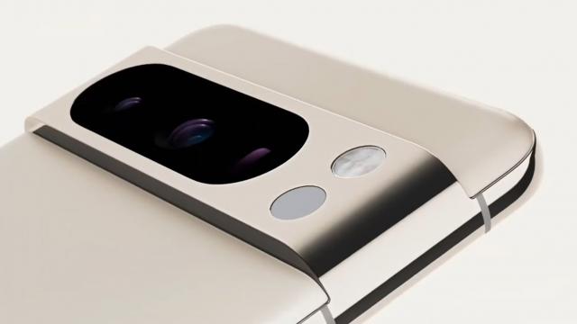 <b>Google Pixel 8 Pro testat de DxOMark: cu un punct sub iPhone 15 Pro; Iată de ce</b>Google Pixel 8 Pro a primit târzior analiza DxOMark, având în vedere că a fost anunţat pe 4 octombrie. Ei bine flagship-ul Google pe anul curent obţine 153 de puncte la testul francezilor, ceea ce îl plasează pe locul 4 în topul lor