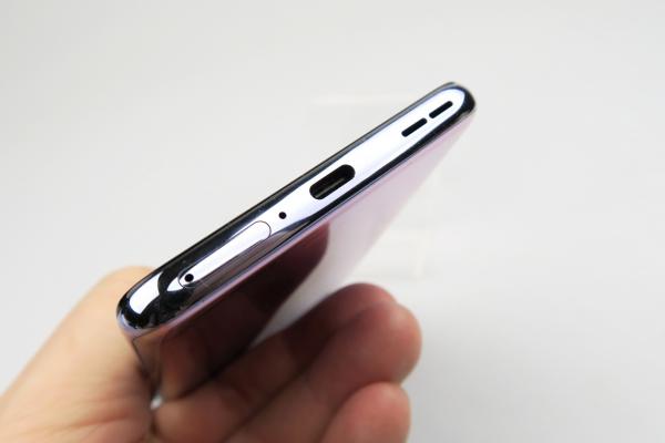 OnePlus 9: Acustică stereo, cu ceva surround, voce plăcută