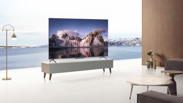 <b>Seria de televizoare TCL C72 duce experiența QLED TV la următorul nivel, pentru entertainment la superlativ</b>Printre noutățile sosite pe piață în aprilie am avut și seria de televizoare TCL C72 compusă din modele de ultimă generație cu tehnologie QLED și rezoluție 4K, cu accent pe partea de multimedia