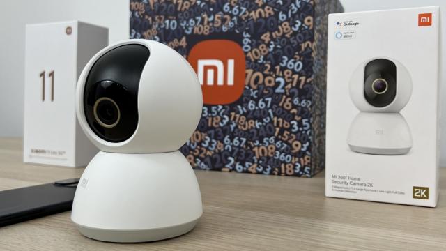 <b>Xiaomi Mi 360 Home Security Camera 2K Unboxing: cameră de securitate, cu interfon şi viziune nocturnă (Video)</b>Atunci când am deschis cel mai nou Mi-Stery Box de la Xiaomi am descoperit la interior un bundle, format din telefonul Xiaomi 11 Lite 5G NE, dar şi camera de securitate Xiaomi Mi 360 Security Camera 2K. Ele merg spre voi la 