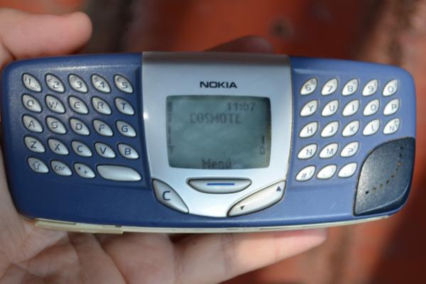 RETROreview Nokia 5510: music phone înaintea vremurilor sale, cu o tastatură QWERTY neînţeleasă (Video)