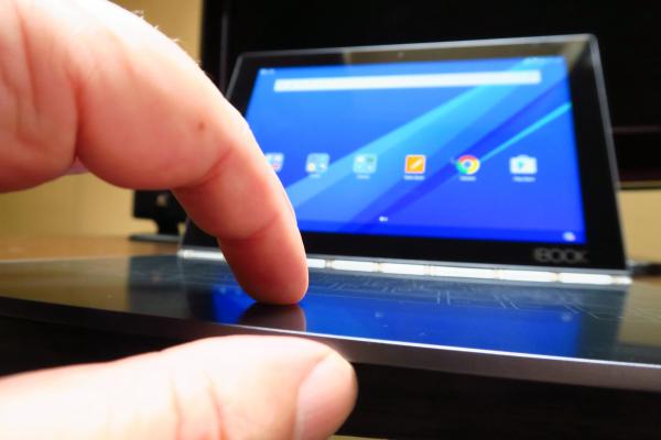 Lenovo Yoga Book: Benchmark-uri peste Lenovo Yoga Tab 3 Pro, fără recorduri totuşi