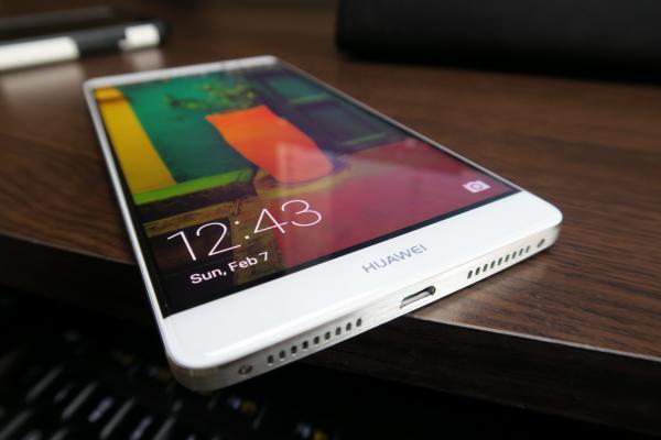 Turul Magazinelor #78: Huawei Mate 8 la reducere, modele ZenFone 3 la preţ bun şi accesoriu roz special pentru iPad Pro