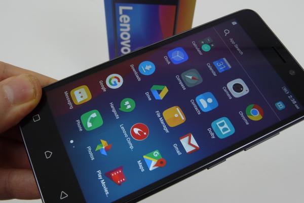 Lenovo K6 Unboxing: telefon midrange cu 2 GB RAM, cameră selfie şi baterie bună (Video)
