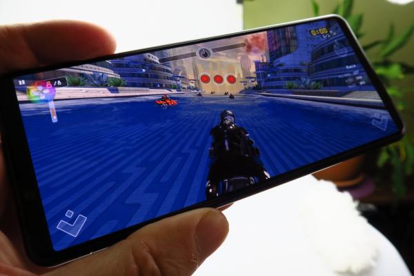 Sony Xperia 5 II: Benchmark-uri fără cusur, performanţa de top 5