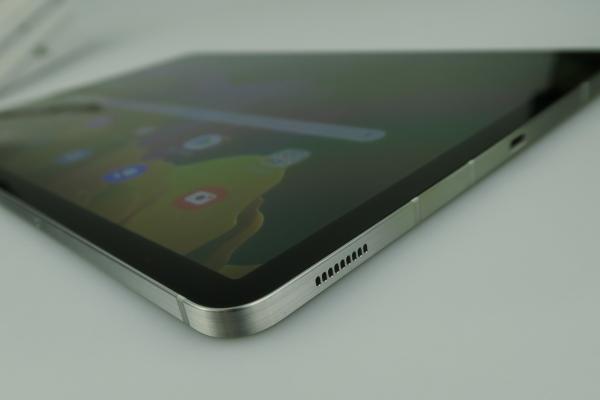 Samsung Galaxy Tab S7+ 5G: Acustică quad fantastică, bate multe laptopuri