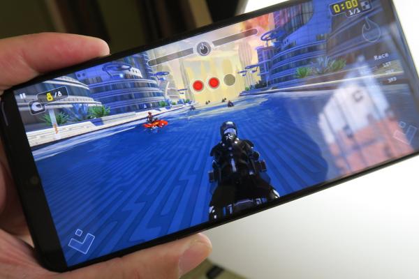 Xiaomi Redmi Note 9 Pro: Benchmark-uri peste telefoanele cu Snapdragon 730, sub predecesor totuşi
