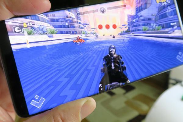 Xiaomi Mi 11: Benchmark-uri de top 3, cu preţul temperaturii ridicate