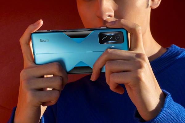 Redmi K50 Gaming va sosi cu un sistem de răcire cu vapor chamber la interior; Apar noi teasere înainte de debut