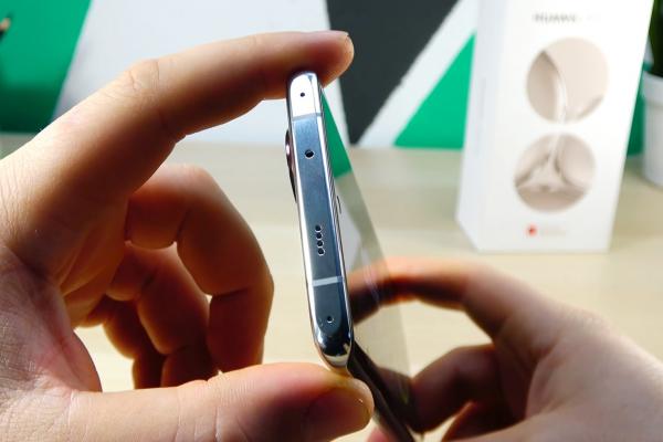 Huawei P50 Pro: Acustică stereo peste predecesori, am revenit la format clasic