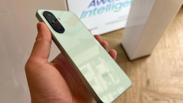 <b>Samsung Galaxy A27 aproape de lansare, telefon entry-level proaspăt certificat IMEI</b>Deși toate privirile sunt îndreptate către seria Galaxy S26, nu acestea vor fi principalele generatoare de venituri pentru Samsung, ci noile modele de buget din seria Galaxy A care vând milioane de exemplare. Știm că Galaxy A37 