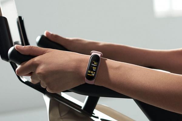 Noua brățară fitness Xiaomi Mi Band 5 ajunge la precomandă pe Cafago și se livrează până la final de lună