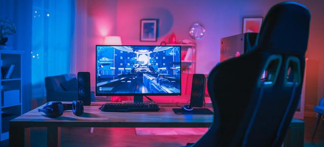 Pe lista de REDUCERI REALE Altex avem azi un super PC de gaming cu RTX 2070 Super și un aparat foto premiat