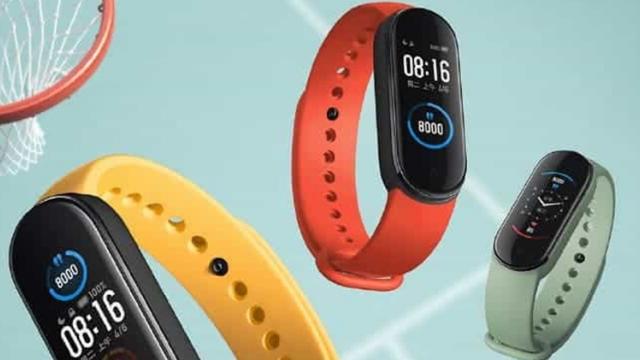 <b>Xiaomi Mi Band 5 are dezvăluite noi funcții prin intermediul unor postere; Apare la precomandă pe GearBest</b>După ce anterior am descoperit variantele de culoare în care va sosi noul purtabil Xiaomi Mi Band 5, iată că astăzi avem parte de noi dezvăluiri prin intermediul unor postere ajunse online