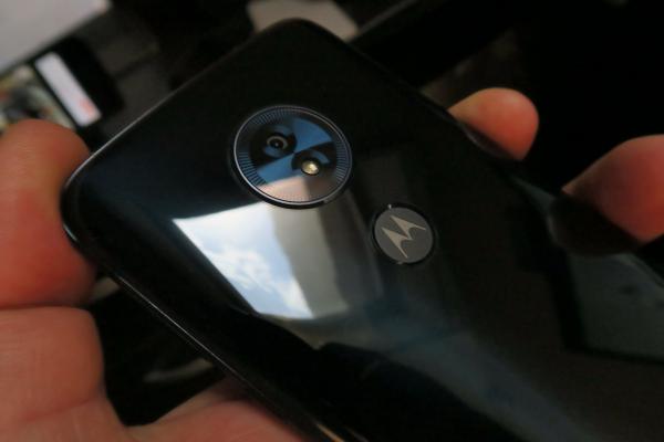 Motorola Moto G6 Play: Cameră puţin peste aşteptările zonei low-mid-range