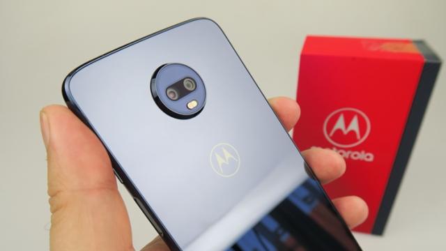 <b>Moto Z4 este cunoscut drept "Odin" la nivel intern; Va avea modul 5G și procesor Snapdragon 8150</b>Pe lângă numeroasele leak-uri asociate lui Moto G7, iată că în această săptămână sosesc detalii și despre un alt device pregătit de către Lenovo pentru lansare sub branding Motorola anul viitor. Este vorba despre Motorola Moto Z4, un flagship