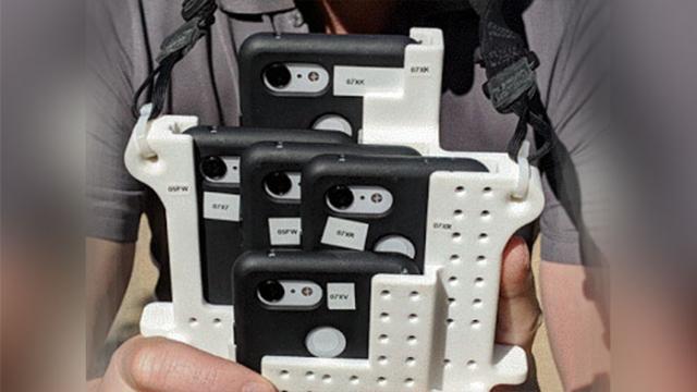 <b>Cum "antrenează" Google AI-ul camerei de pe telefoanele Pixel 3; Foloseşte o husă cu 5 telefoane/camere</b>Cheia din spatele realizărilor optice Google pe telefoanele Pixel este clar AI-ul, dar şi machine learning-ul aferent. Deja Pixel 2 făcuse o impresie deosebită la capitolul captura Portrait, iar Google Pixel 3 duce mai departe calitatea. Secretul?