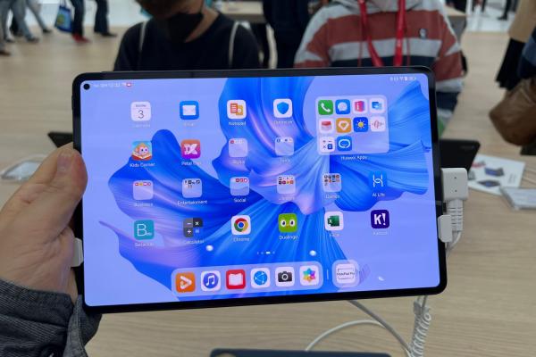 Huawei MateBook Pro 11 2022 - Fotografii hands-on de la IFA 2022