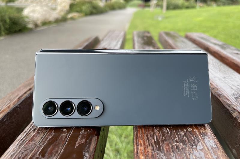 Samsung Galaxy Z Fold4 - Galerie foto Mobilissimo.ro: zfold4024.jpg