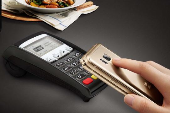 Samsung Galaxy W2017 - Fotografii oficiale: Samsung Galaxy W2017 (3).jpg