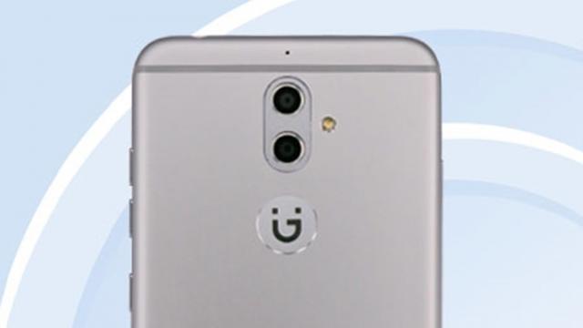 <b>TENAA certifică smartphone-urile Gionee S9 și S9T; modele upper mid-range cu senzor foto dual</b>În acest weekend, agenția chineză TENAA a certificat două noi terminale Gionee, mai precis modelele S9 și S9T pe care le puteți vedea în imaginile de mai jos. Acestea se remarcă prin dotări hardware upper mid-range și prin faptul că aduc la pachet