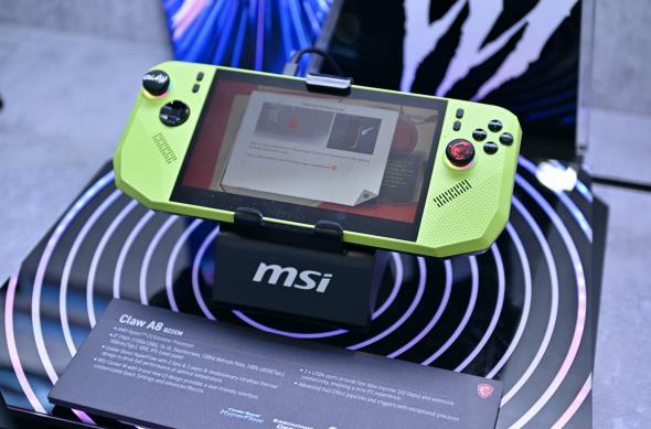 MSI - Gaming mobil și laptopuri monstru pentru performanță: DSC_8119.jpg