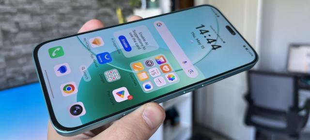 HONOR 400 Lite: Benchmark-uri de telefon midrange propulsate de un CPU MediaTek Dimensity 7025 Ultra