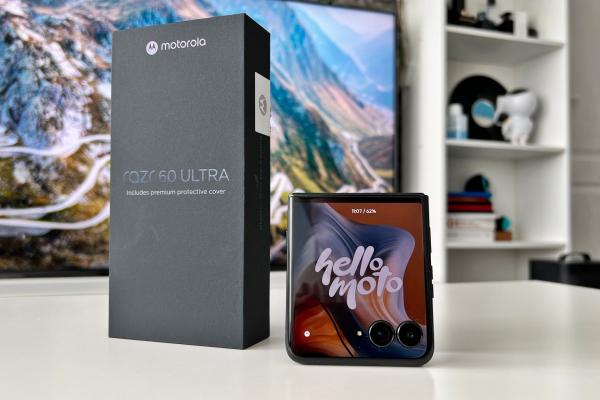 Motorola razr 60 Ultra - Unboxing