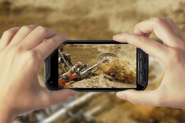 Kyocera DuraForce PRO - Fotografii oficiale