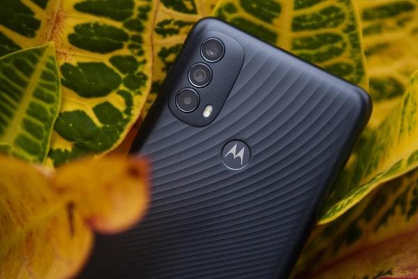 Motorola pregătește un nou smartphone accesibil; Moto E32 primește mai multe certificări